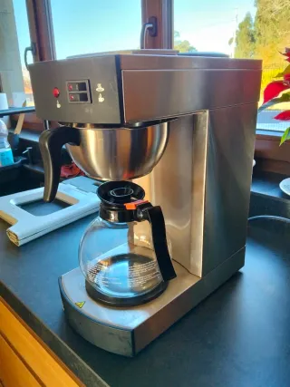 Cafetera Lacor Profesional 2100W,  2 jarras de 1,8