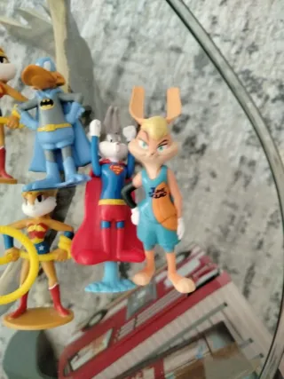 Lote Figuras Lola Bunny y amigos