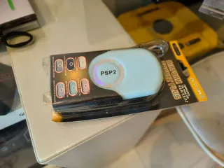 PSP 2004 Gris Plata + Funda Nueva