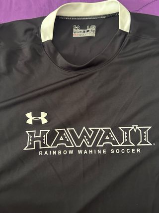 Camiseta Under Armour Hawaii Rainbow Wahine Soccer