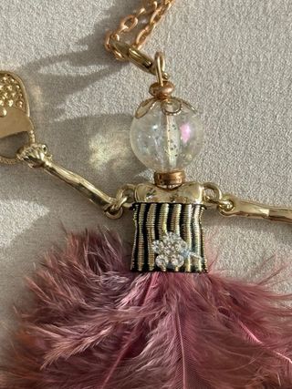 Collar Muñeca Plumas