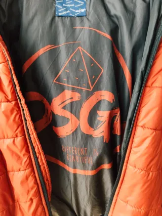 Chaqueta Desigual acolchada con capucha