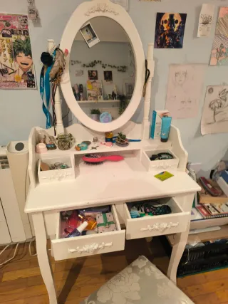 Tocador infantil blanco con taburete