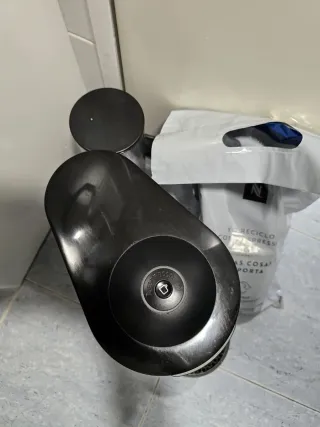 Cafetera vertuo plus con poco uso