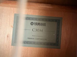 Guitarra Acústica Yamaha