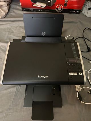 Impresora Lexmark Negra y Plateada