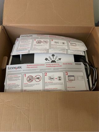 Impresora Lexmark Negra y Plateada