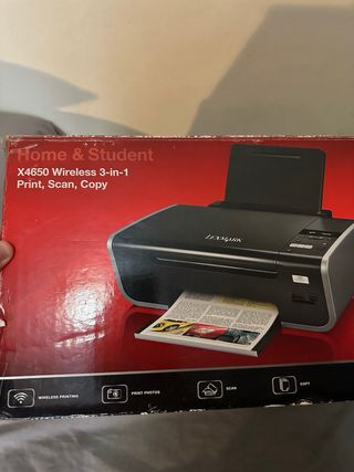 Impresora Lexmark Negra y Plateada