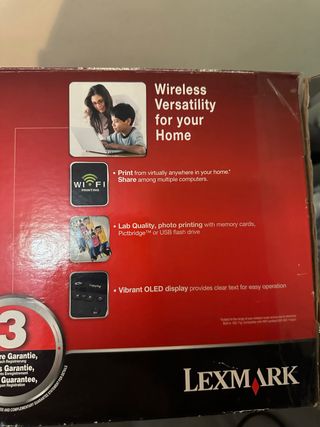 Impresora Lexmark Negra y Plateada