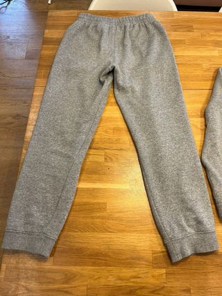Conjunto Chándal Nike Gris. Talla L Niño