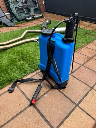 Mochila pulverizadora azul