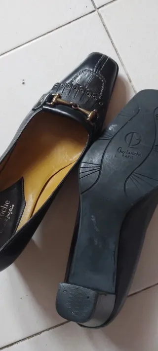 Zapatos de vestir Guy Laroche negros