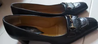 Zapatos de vestir Guy Laroche negros