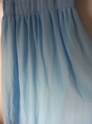 Vestido largo con encajes en parte superior