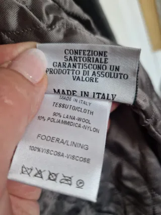 Elegante giaccone grigio donna