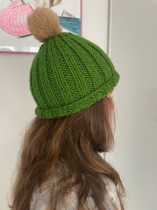 Gorro lana tejido a mano pompón visón sintético