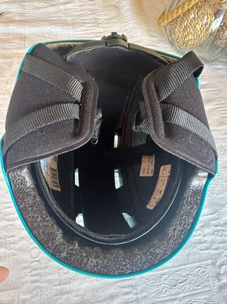 Casco y gafas de esquí para niño