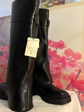 Botas zara altas negras con hebilla
