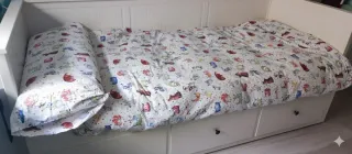 Diván Ikea con 2 colchones de 80 cm