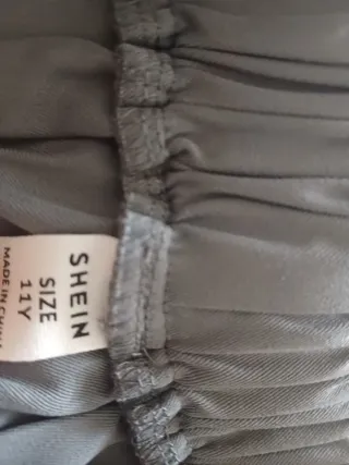 Pantalón cargo gris niña talla 11