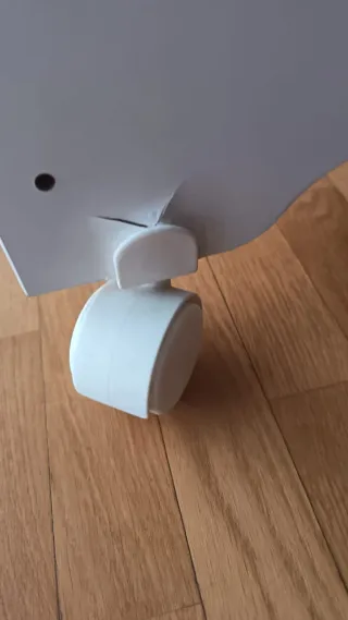 Cuna de bebé blanca