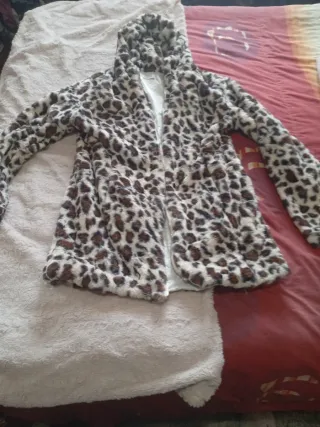 Chaquetón de pelo estampado leopardo