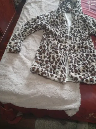 Chaquetón de pelo estampado leopardo