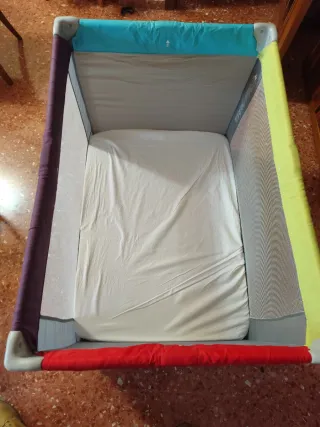 Cuna de viaje plegable