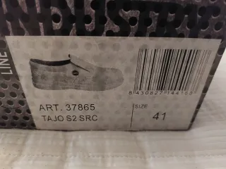 Zuecos con punta de acero