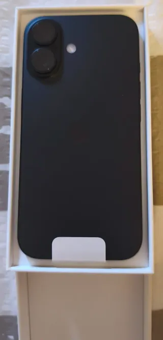 iPhone 16 128GB Negro