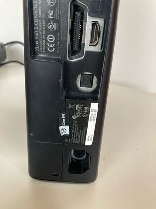 Consola Xbox 360 + Kinect + 2Mandos + Simulador