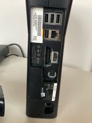 Consola Xbox 360 + Kinect + 2Mandos + Simulador