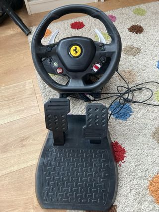 Consola Xbox 360 + Kinect + 2Mandos + Simulador