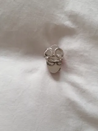 Gargantilla y anillo