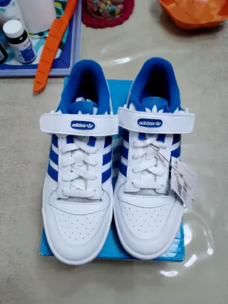 Zapatillas Adidas Forum Blancas y Azules 37 1/3