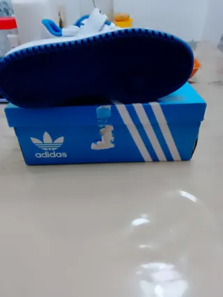 Zapatillas Adidas Forum Blancas y Azules 37 1/3