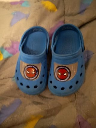 Lote Zapatillas Spiderman y Mickey Mouse Talla 2/3