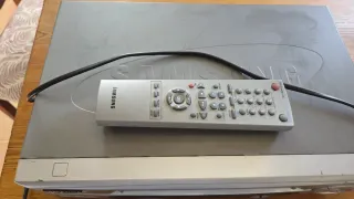 Reproductor VHS Samsung + Lote Películas