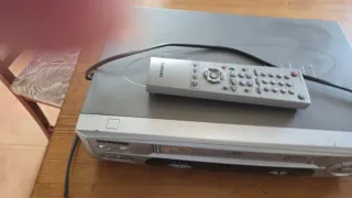 Reproductor VHS Samsung + Lote Películas