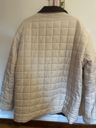 Chaquetón reversible marrón/beige, y otro gratis.