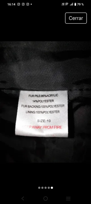 Abrigo de pelo negro con capucha