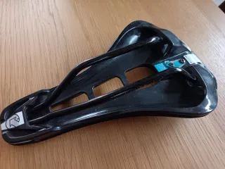 Sillín PRO Stealth 142mm Negro