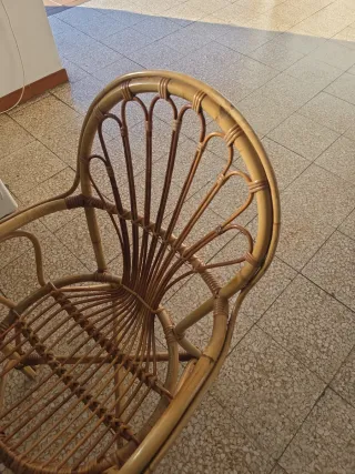 3 Sillas de mimbre y bambú.