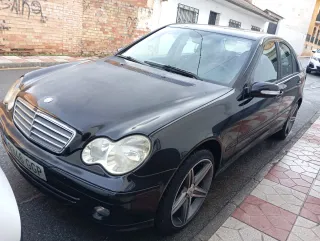 Mercedes-Benz Clase C 2005