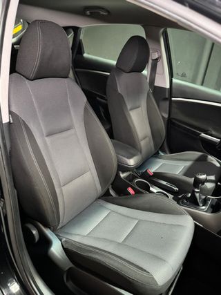 HYUNDAI i30 1.6 CRDi 110cv Tecno S Sky