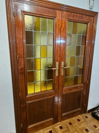 Urge Venta: Puerta doble madera con vidriera