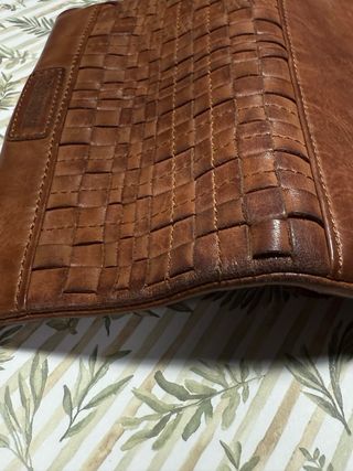 Cartera de Piel Pikolinos Trenzada