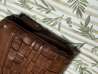 Cartera de Piel Pikolinos Trenzada