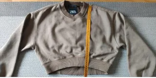 Sudadera Zara corta marrón Talla S