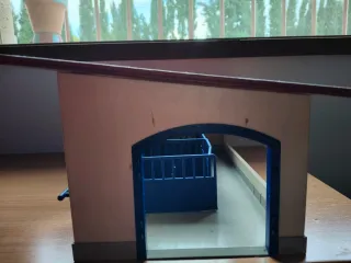 Establo de madera para niños